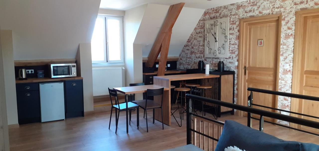 Au P'Tit Versailles Châtillon-sur-Seine 外观 照片