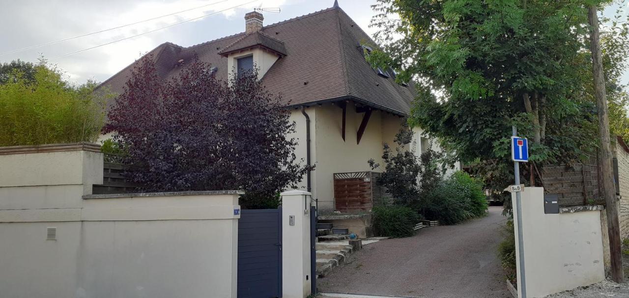 Au P'Tit Versailles Châtillon-sur-Seine 外观 照片